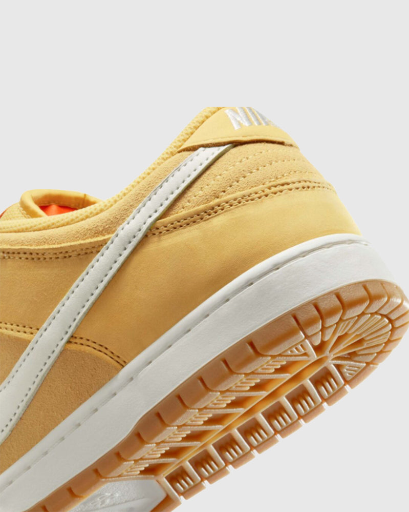 Nike SB - Dunk SB Saturn Gold / sail