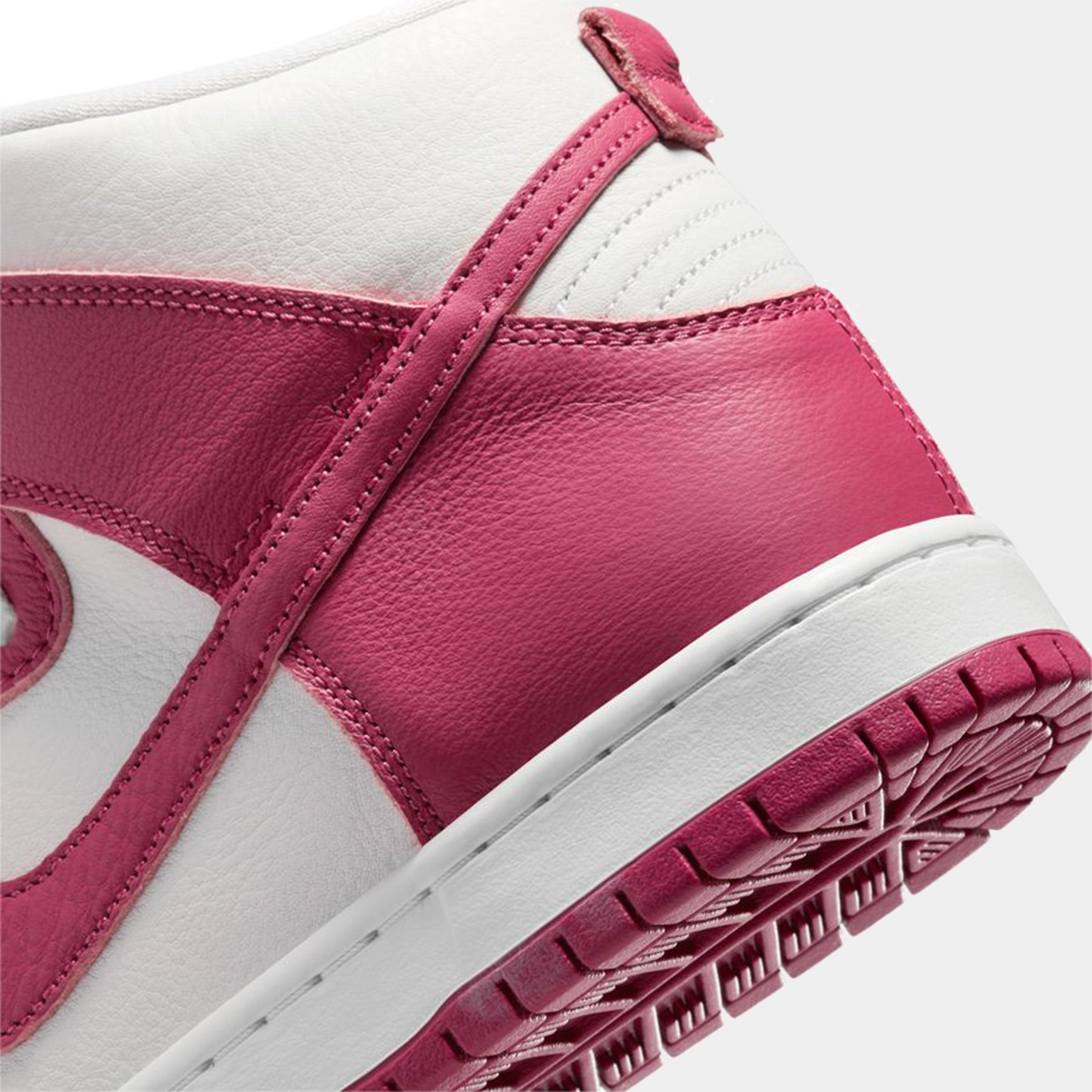 Nike SB - Dunk High Pro - Sweet Beet