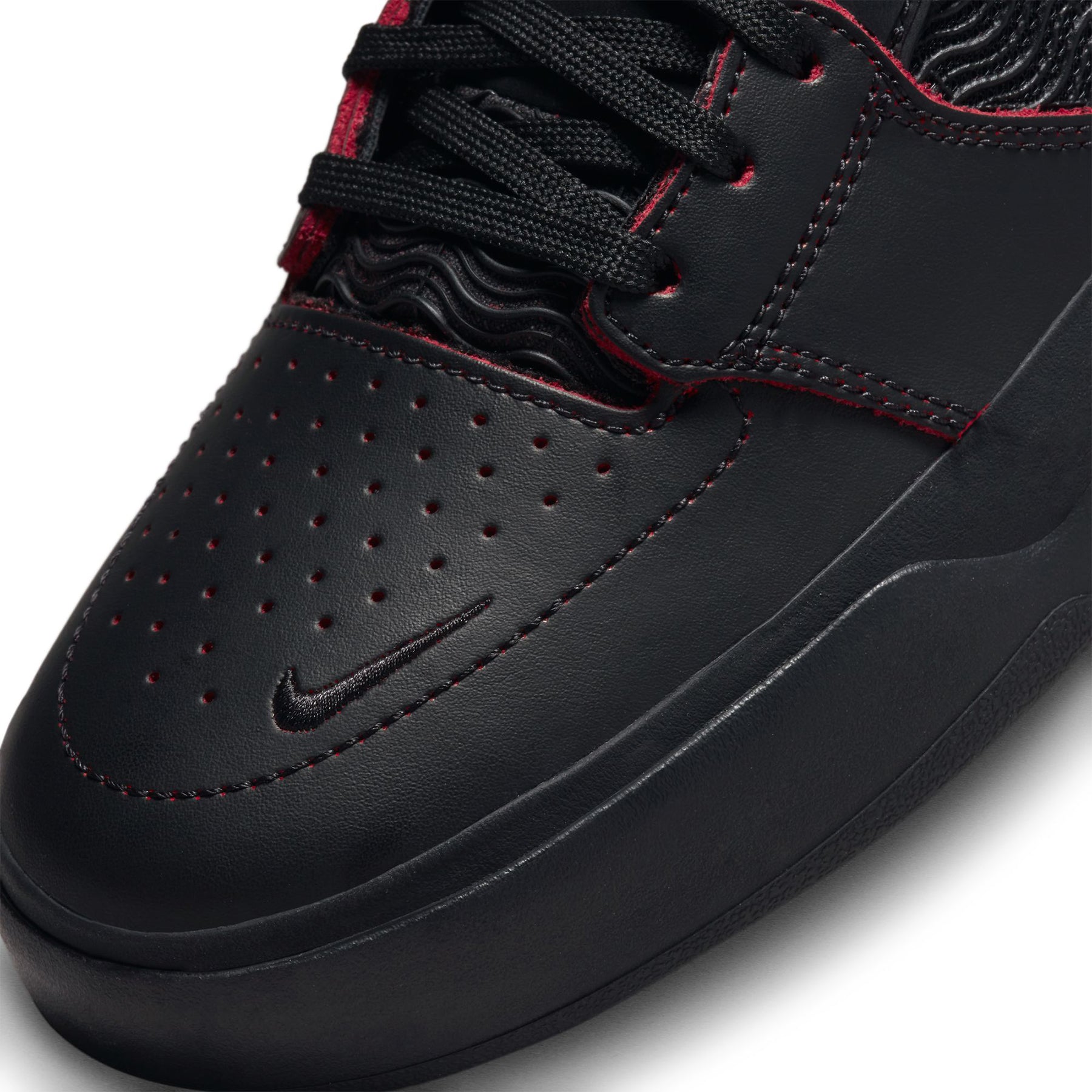 Nike SB - Ishod Prm - Black/University Red