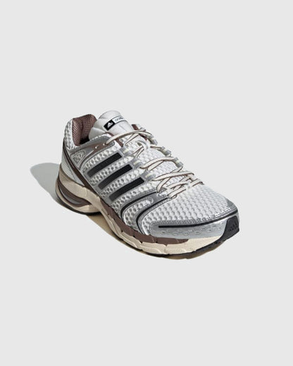 Adidas - Control 5 - Cloud White/Core Black/Core White