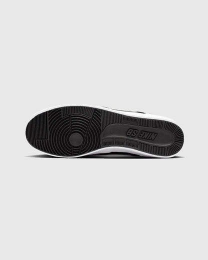 Nike SB Shoes - Delta Force Vulc - Black / White