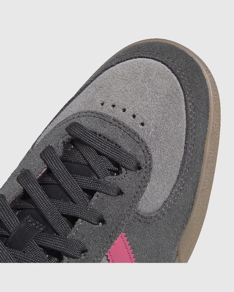 Adidas - Glenburn - Carbon/Magenta