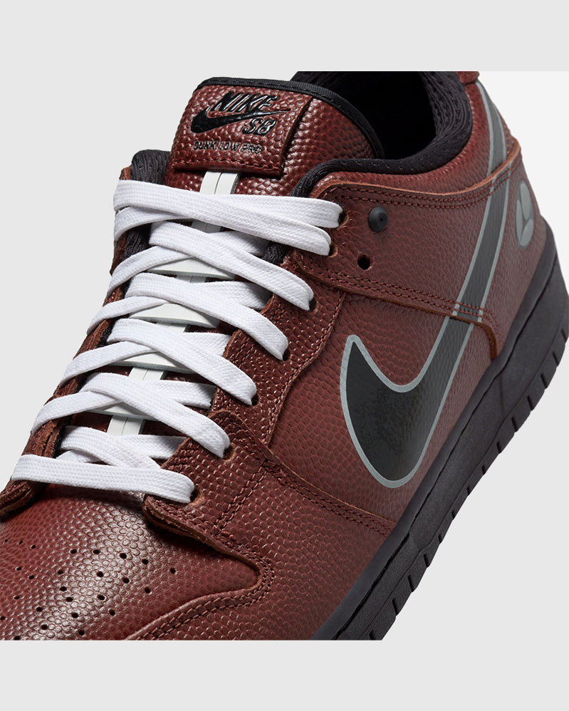 Nike SB - Dunk x Limosine