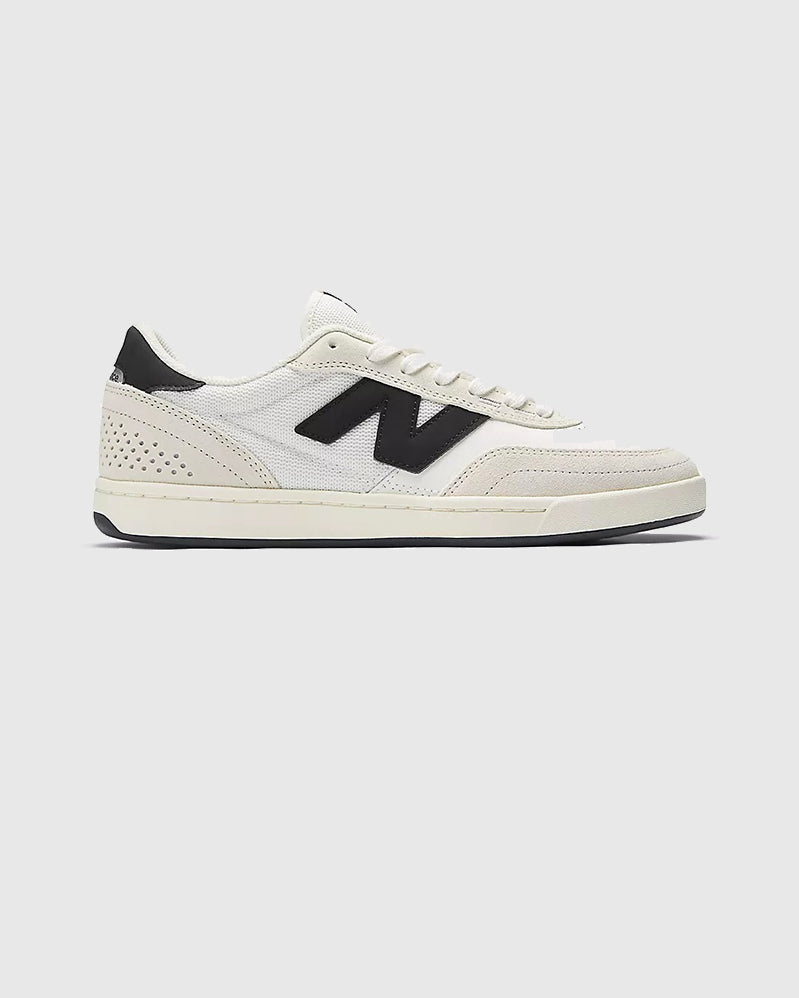 NB Numeric - 440 V2 - Sea Salt/Black