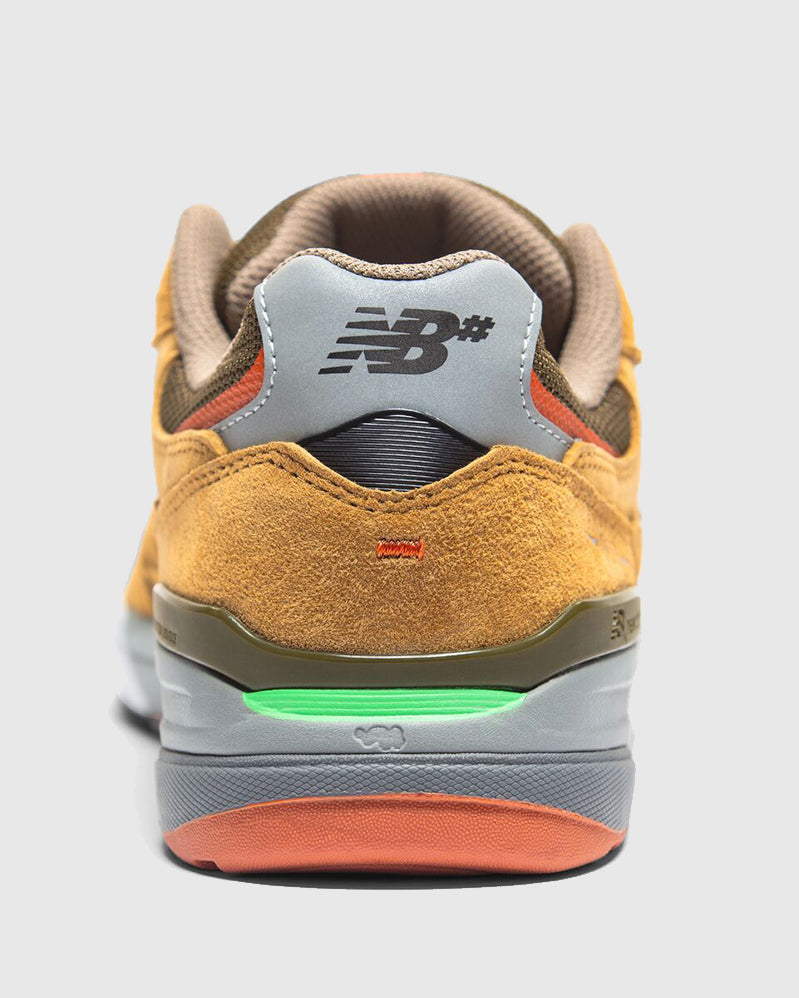 NB Numeric - 933 Reynolds - Camel/Dark Brown