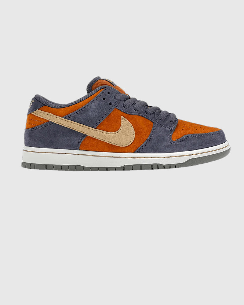 Dunk SB Low Carbon Sesame Monarch