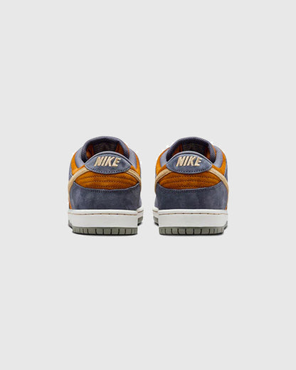 Dunk SB Low Carbon Sesame Monarch