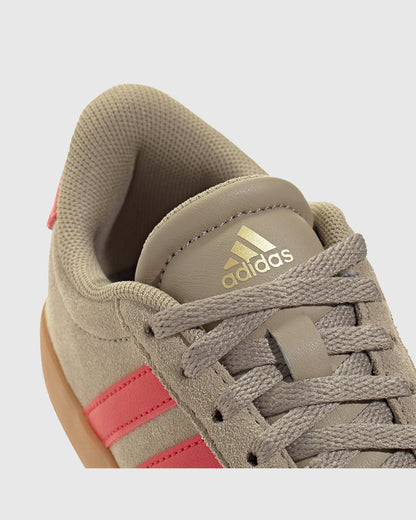 Adidas Kids - Vl Court 3.0 - Blanch Cargo/Pure Ruby/Gold Metallic