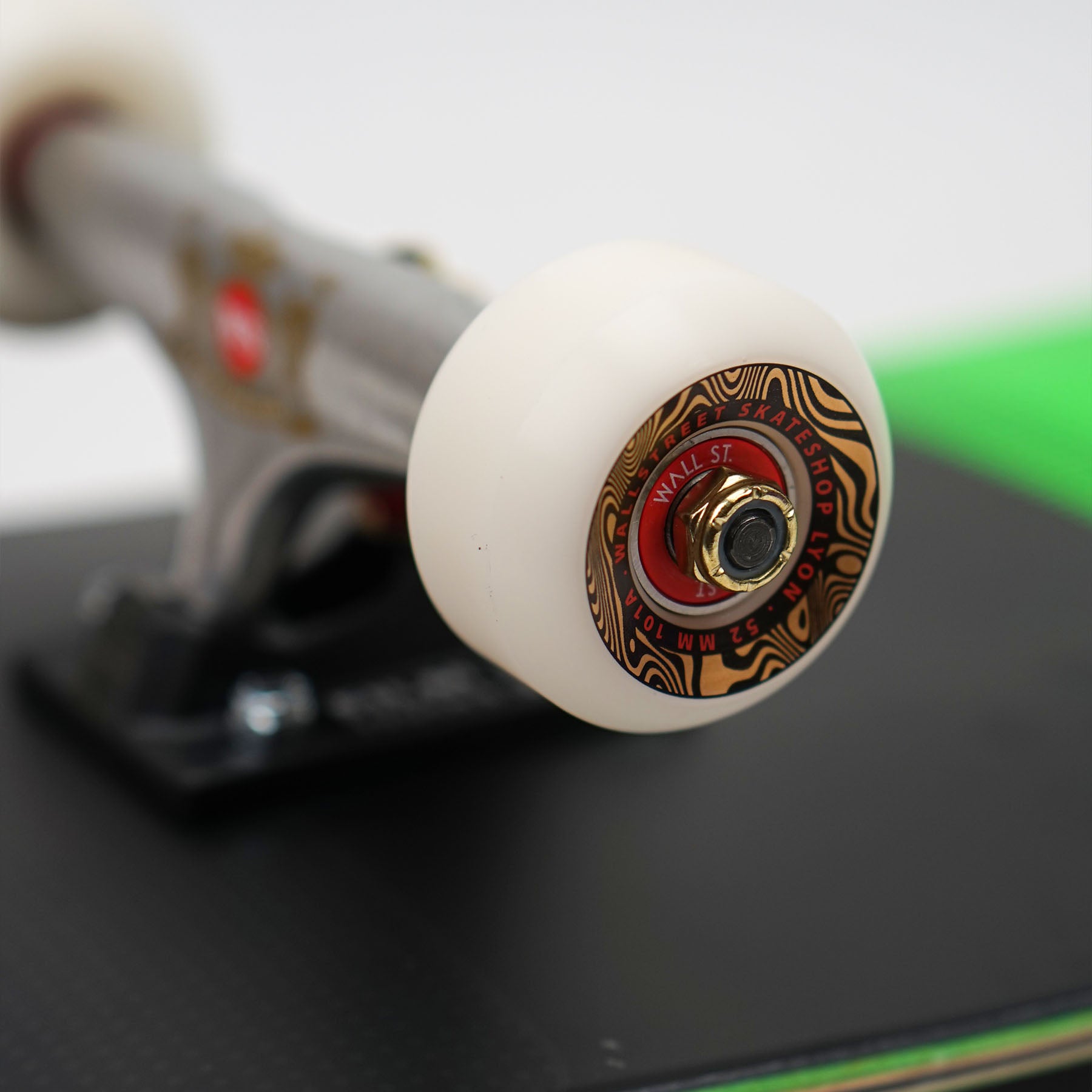 Wallstreet Skateboard Complet - Surligneur Vert Premium